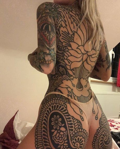 semcbutnaked トップモデル 画像