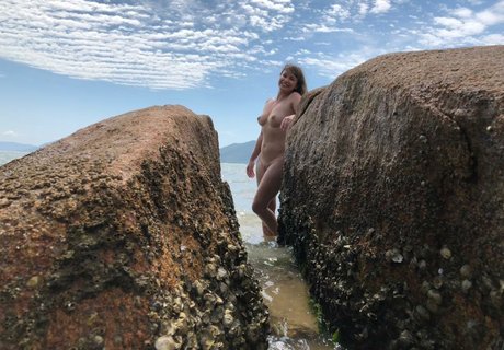 厚い黒檀オンリーファンズ 美しいヌード ギャラリー