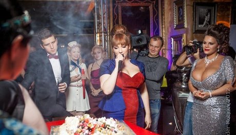 巨乳の赤毛オンリーファンズ アダルト 写真