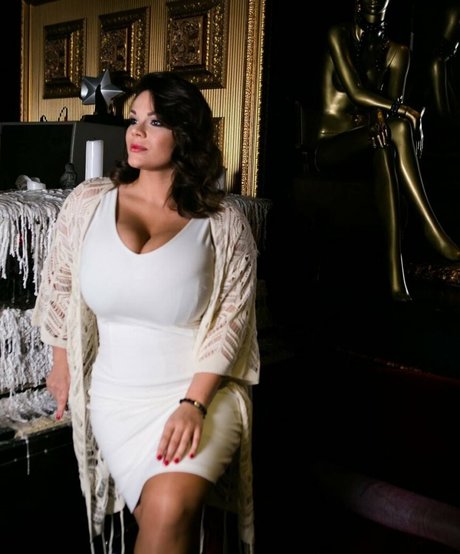 パフィーオンリーファンズ ホットセクシー 写真