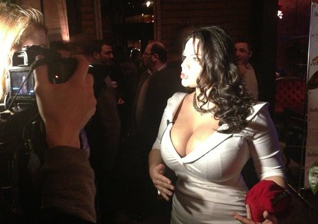 金髪レズビアンオンリーファンズ アダルト無料 写真