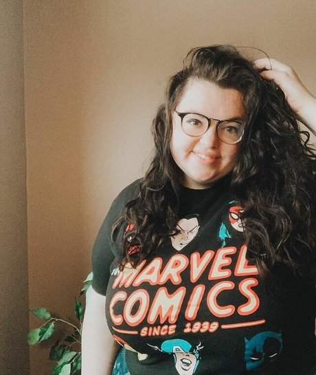 熟女 太め OnlyFans セクシー 写真