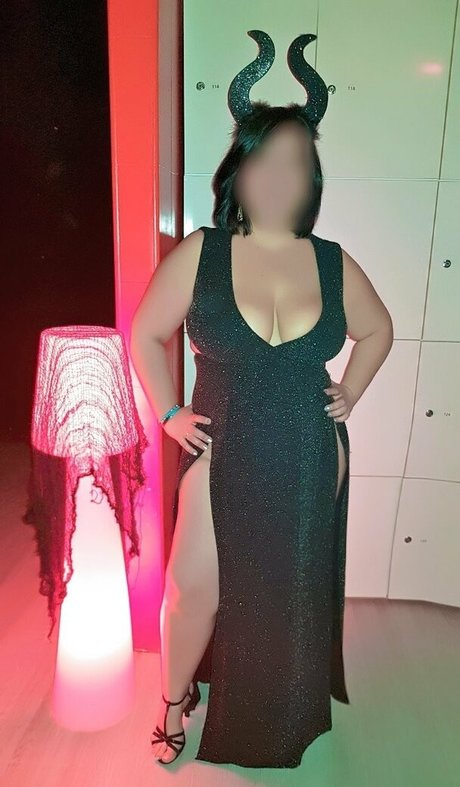 18歳のオンリーファンズ アダルト 画像