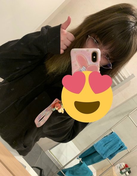 Gomi Kukara ポルノスター 写真