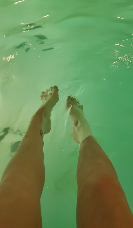 フィットネスインフルエンサーオンリーファンズ 無料セックス 写真