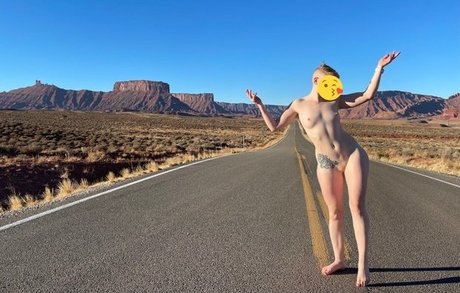 ペッギング POV OnlyFans 無料 写真