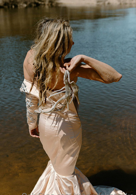 Hitherebrooke ポルノスター アダルト 写真