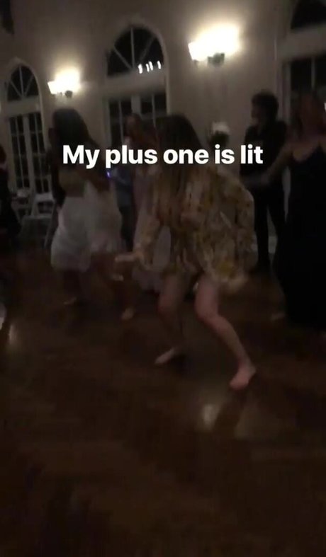 itssbriibitchh ポルノスター 無料 写真