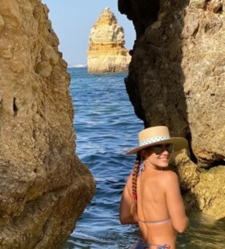 ラバーオンリーファン 無料ヌード 画像