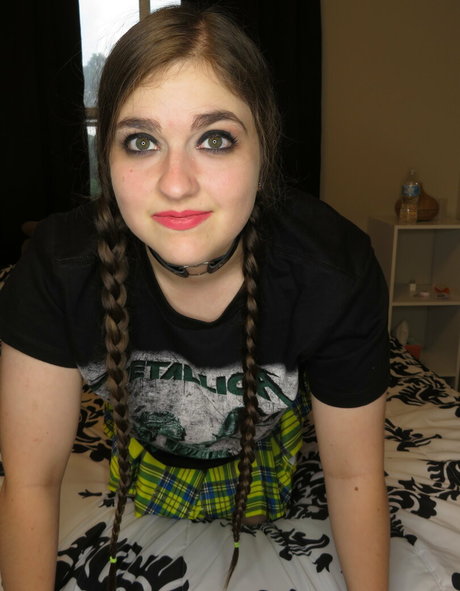 小柄なティーンオンリーファン 美しい ギャラリー