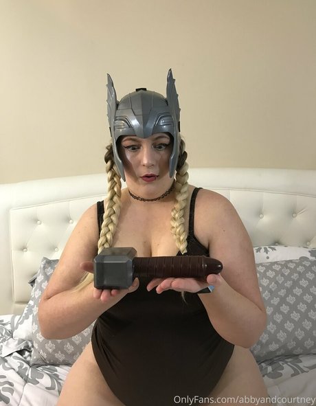 背が高くて巨乳のOnlyFans アート裸 写真