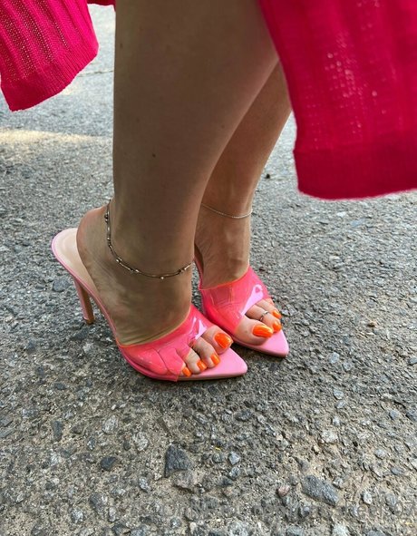 大きなお尻と巨乳のオンリーファンズ HD ギャラリー