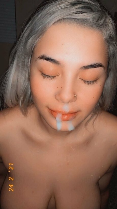 口内射精 オンリーファンズ セクシーヌード ギャラリー