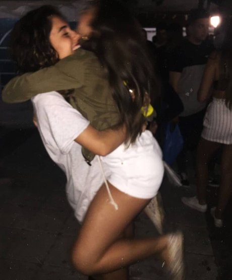 ブラジルの猫オンリーファンズ アート裸 写真