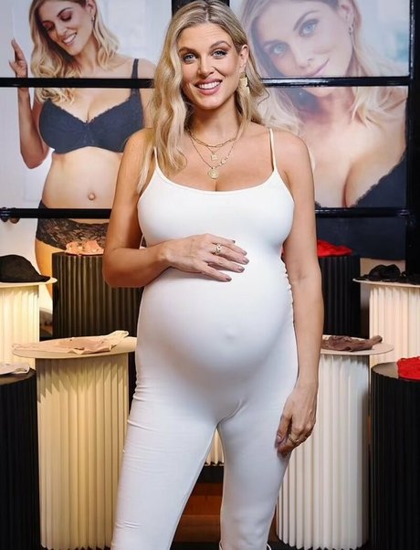 Ashley Louise James ポルノスター 写真