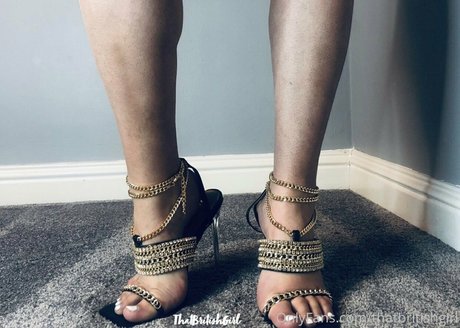 小柄な妻OnlyFans 無料ポルノ 写真