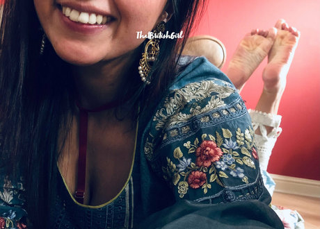 痩せたアジア人ティーン OnlyFans ヌード 画像