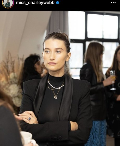 曲線美のランジェリーOnlyFans アダルト 写真