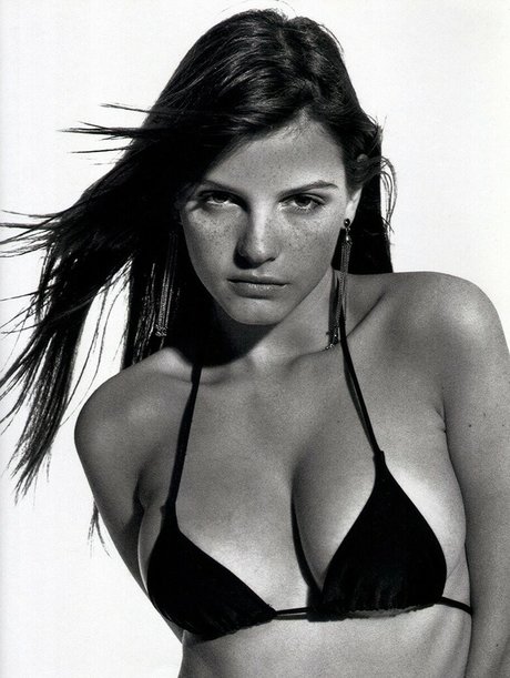 お尻オンリーファン 無料裸 ギャラリー