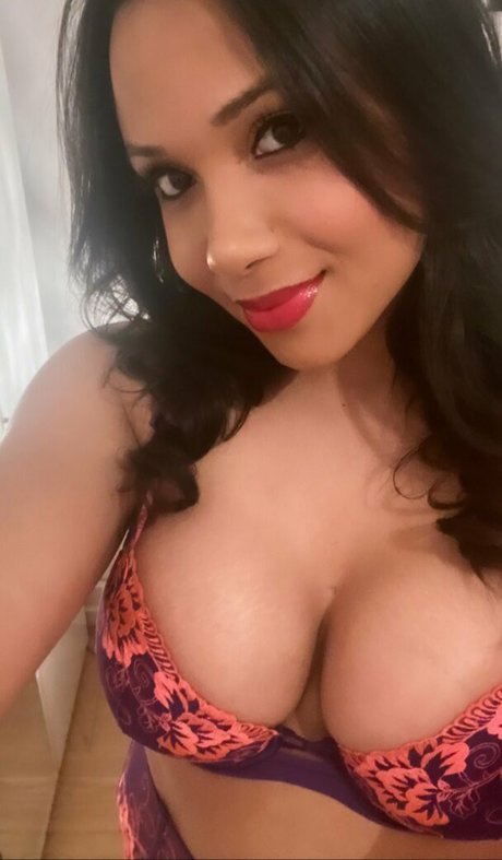 Camila Mattoli ポルノスター 独占 写真