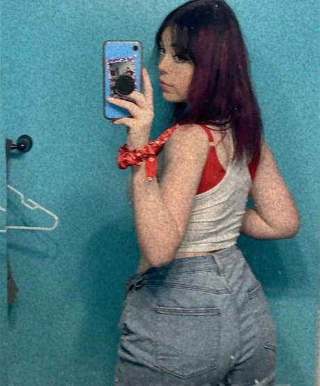 Daisyy mayyy 素敵な女優 写真