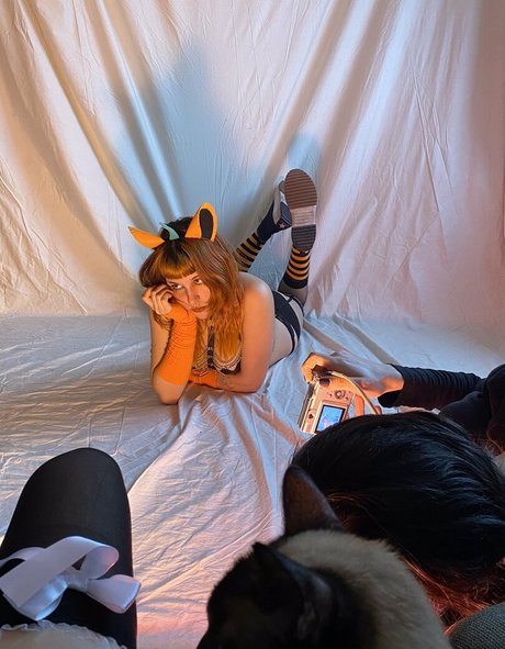 Locallbimbo スター ヌード ギャラリー