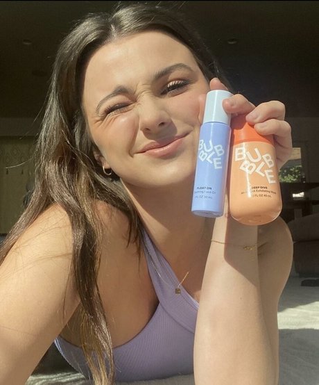 Hunter Deno 無料女優 写真