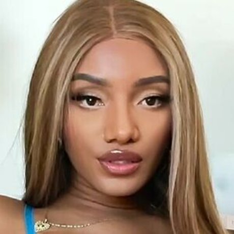 Mistress India エロティックなスター 画像