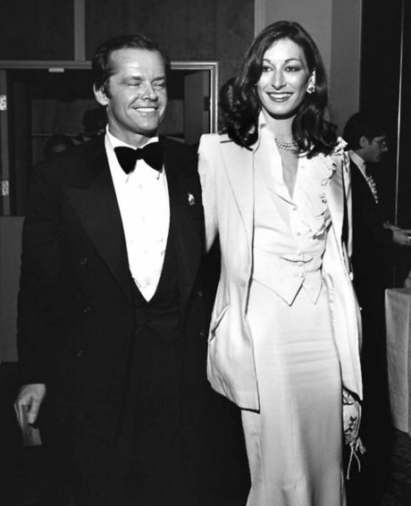 Anjelica Huston ポルノモデル 写真