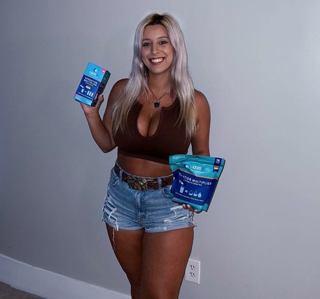 BBW パウグ オンリーファンズ ベスト 写真