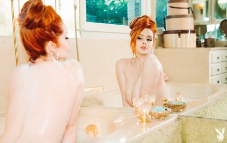 女装オンリーファン セクシーヌード 写真