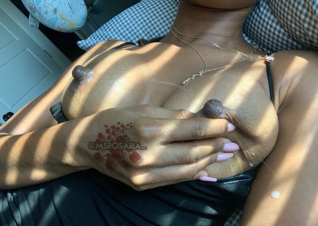 Missrosaria Rico ポルノスター ホット 写真