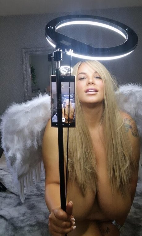 jiggly jugs xx トップポルノスター ギャラリー