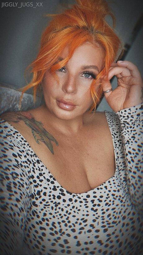 jiggly jugs xx ポルノスター ヌード 画像