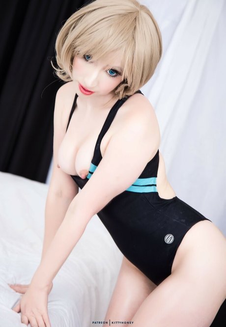 Kitty Honey Cosplay エロティック女優 画像