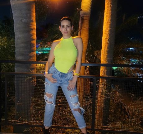 巨尻オンリーファン セックス 写真