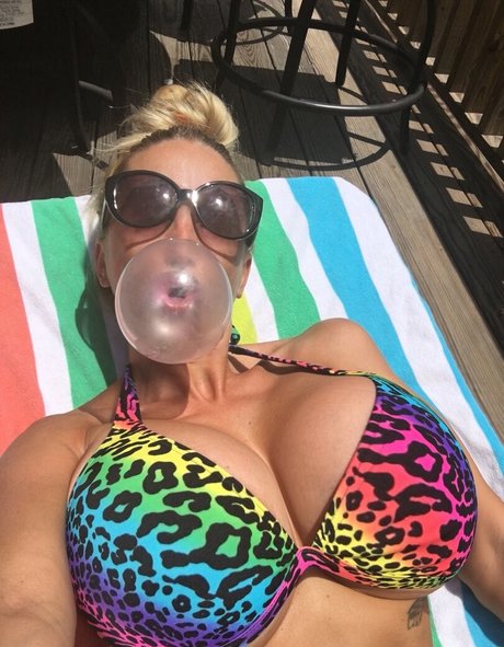 Billi Bardot ヌードモデル ギャラリー