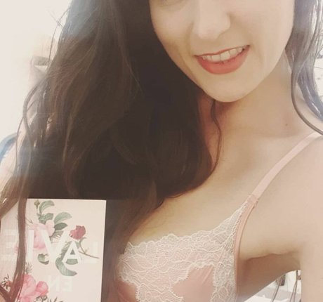 巨乳の黒人女性オンリーファンズ ポルノ アーカイブ