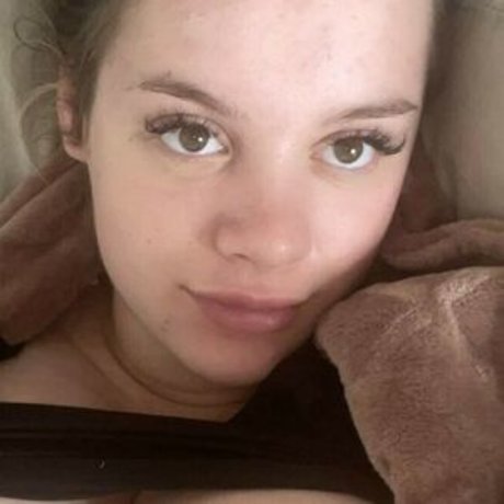 黒檀の猫オンリーファンズ えろた 写真