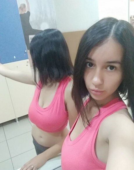 Myla Angel 裸のモデル 写真