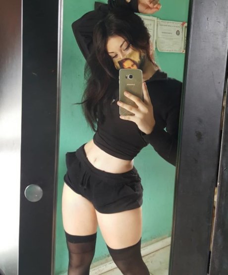 Ivon Gallardo アートモデル 写真