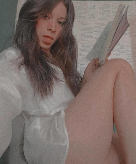 Ivon Gallardo かわいいスター 写真