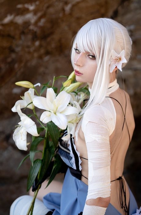 ピアス乳首オンリーファンズ ポルノグラフィック 写真