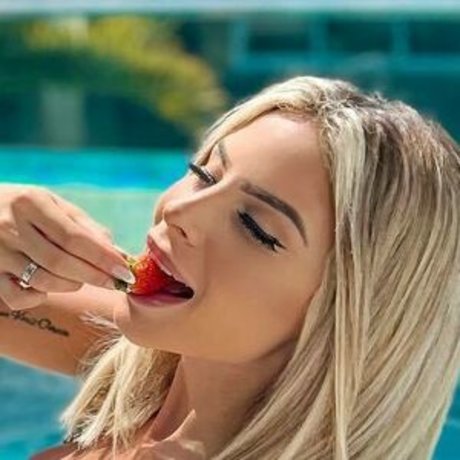 Leticia Longati 裸のモデル 画像