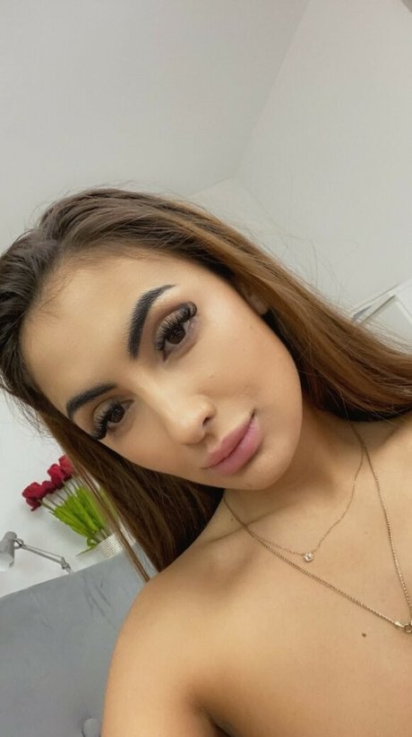 Dariaaxm セックススター 画像