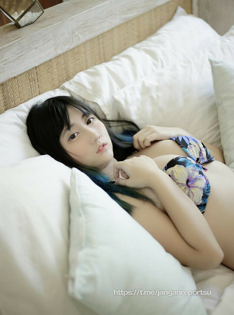 Dea Marella ヌードのポルノスター ギャラリー