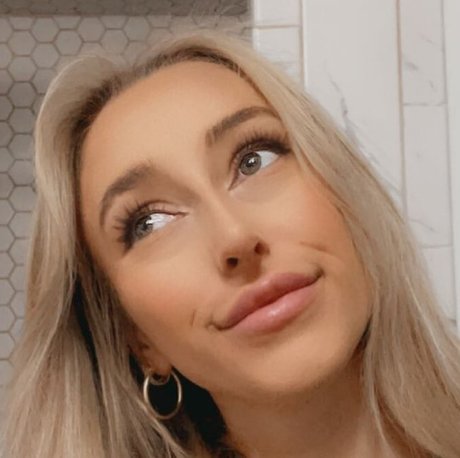 Ryan Myers アート女優 ギャラリー