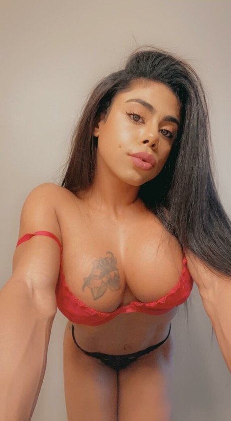 Yanet XXXモデル 写真