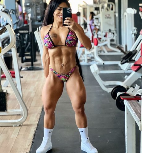 ワークアウト オンリーファンズ 無料 画像