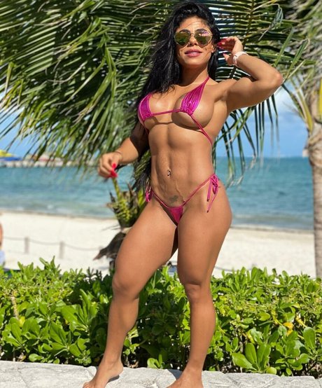 Yanet 素敵なモデル 写真